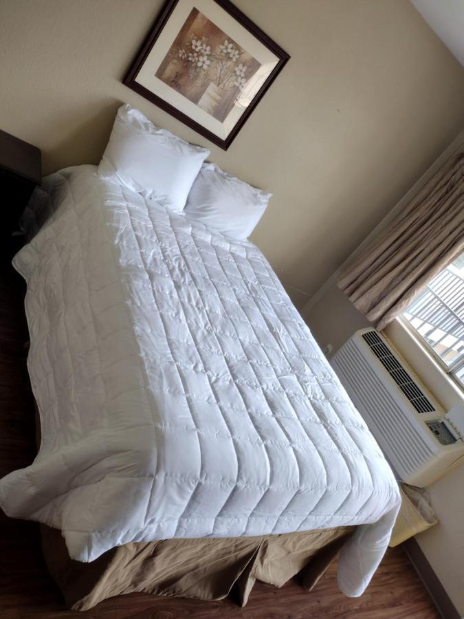 Fairbridge Inn & Suites 列治文山 外观 照片